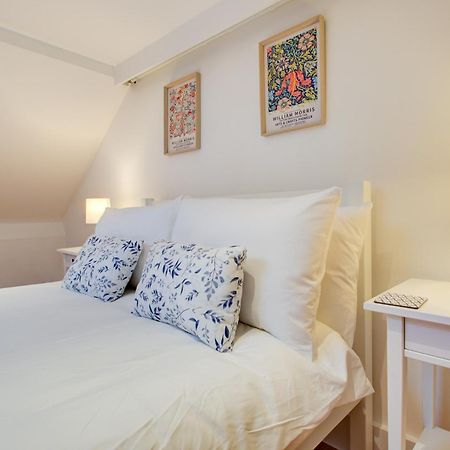 Wonderful Two-Bedroom Apartment London Eksteriør billede