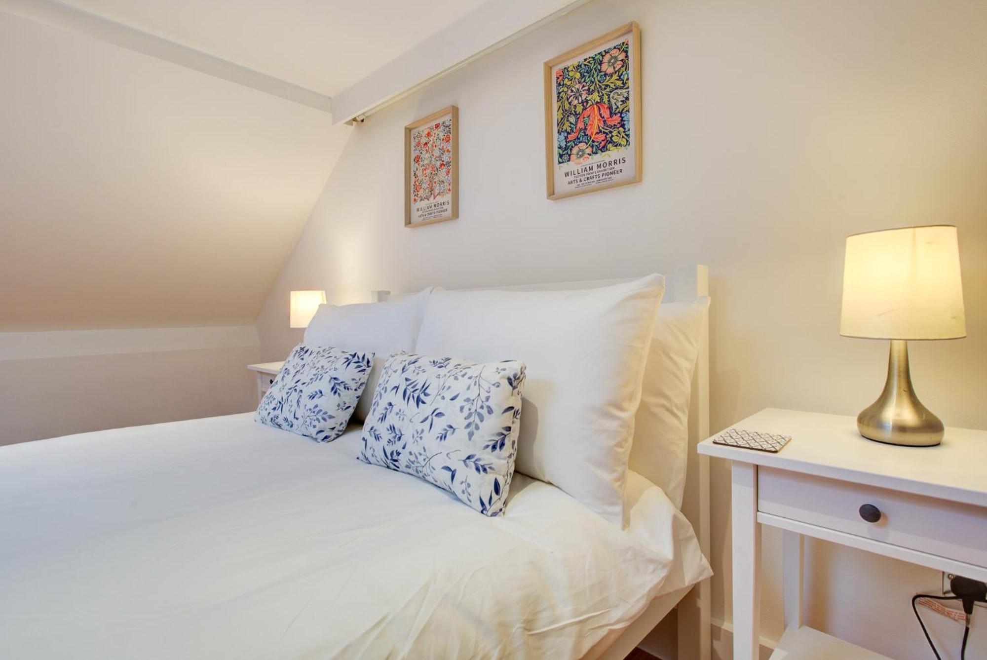 Wonderful Two-Bedroom Apartment London Eksteriør billede