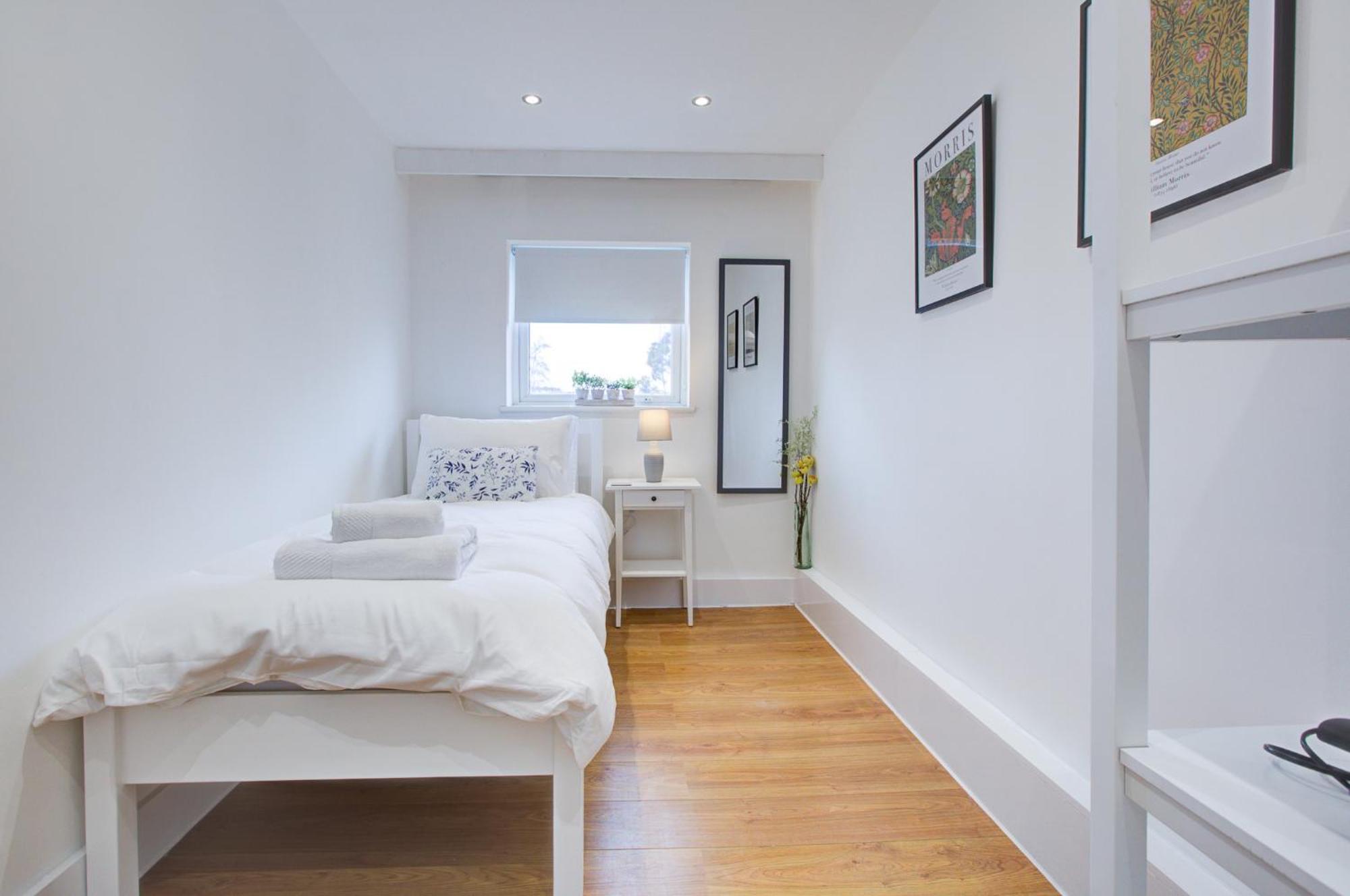 Wonderful Two-Bedroom Apartment London Eksteriør billede